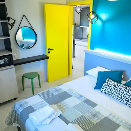 Bikini 아파트 Kariótai