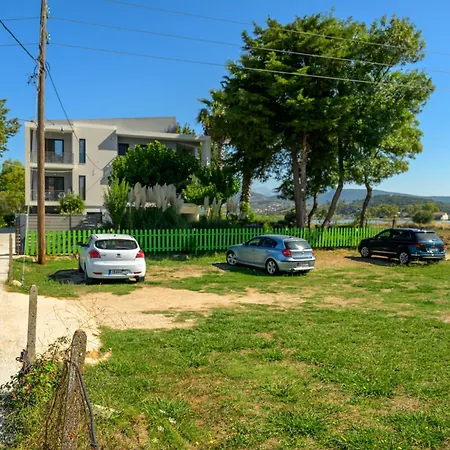 Bikini 아파트 Kariótai