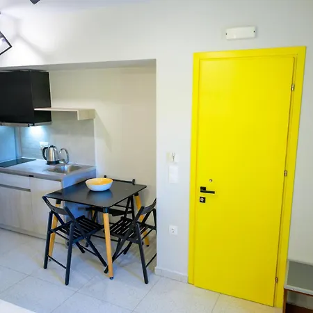 Bikini Apartment *