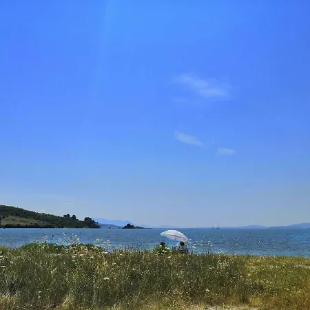 아파트 Bikini Kariótai