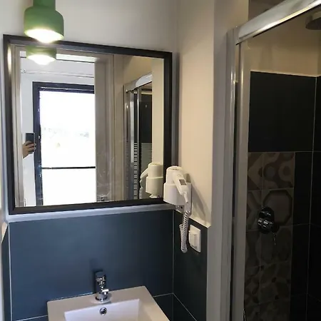 Bikini Apartment *